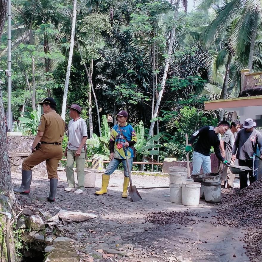 PEMBANGUNAN RABAT BETON JALAN DUSUN SUKAMAJU